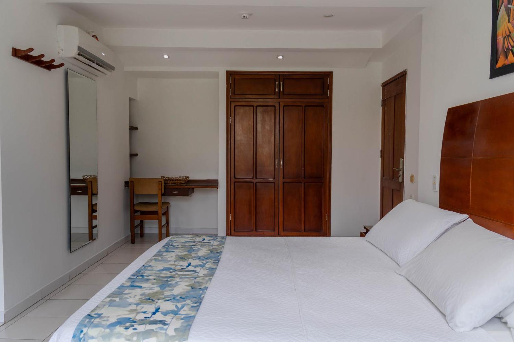 Hotel Coral Reef Cartagena Екстериор снимка